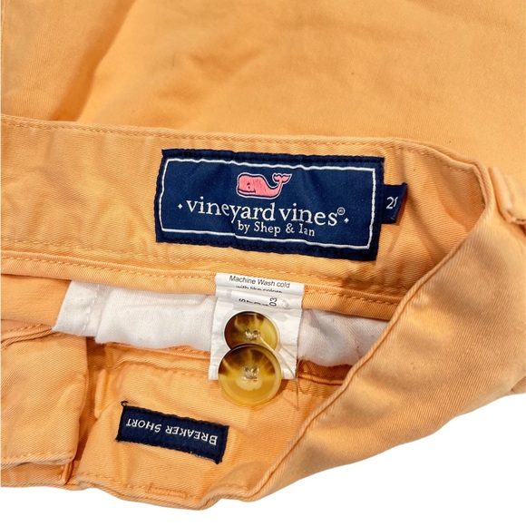 EUC Men’s Vineyard Vines cotton twill Breaker Short - Picture 3 of 3